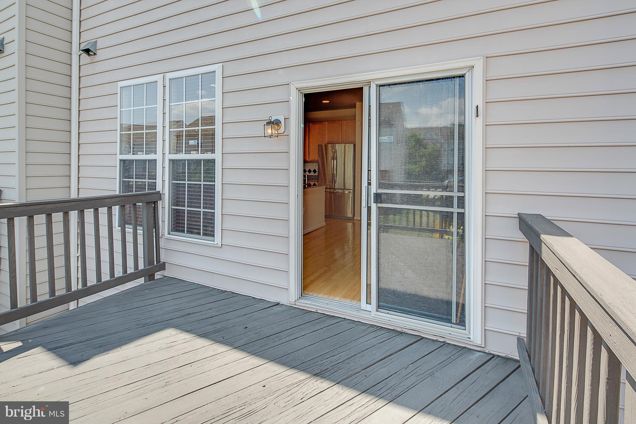 AUTUMN CHASE HUNT - Residential