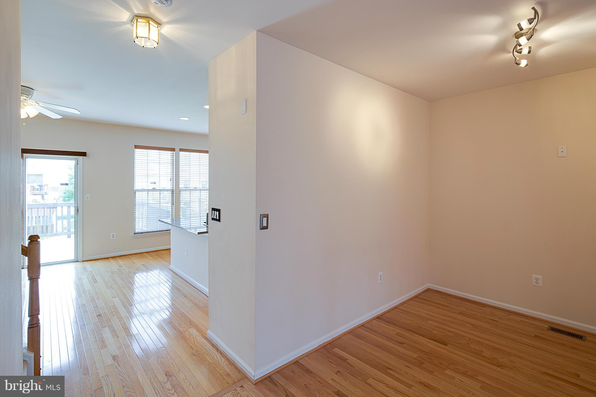 AUTUMN CHASE HUNT - Residential