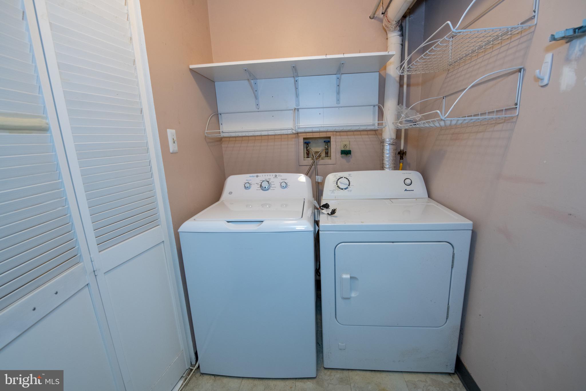 DELAIRE LANDING - Residential