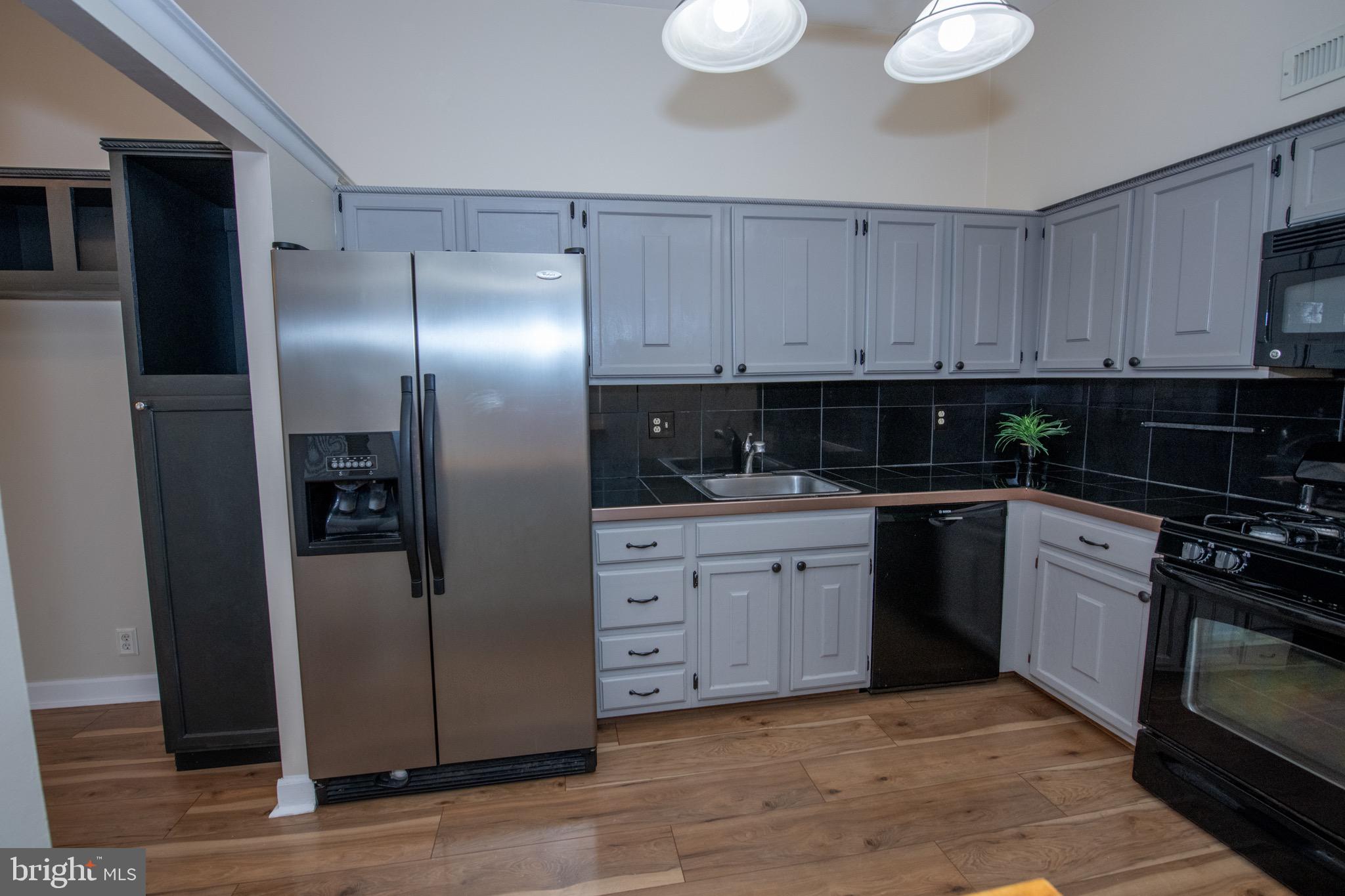 DELAIRE LANDING - Residential