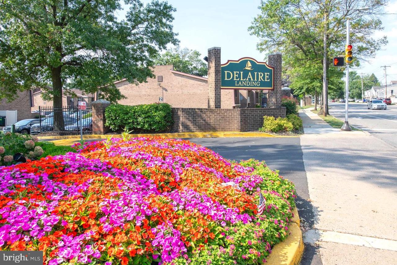 DELAIRE LANDING - Residential