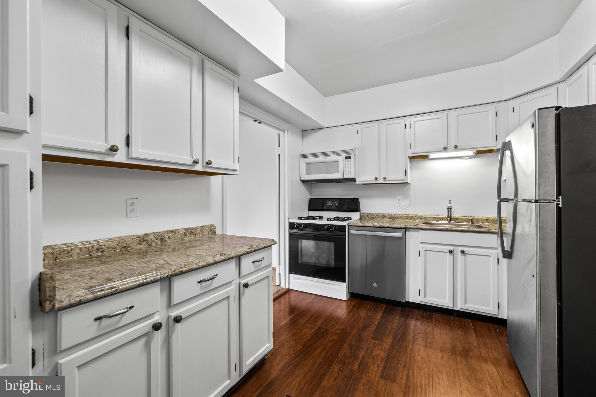 19 HAMILL ROAD 19E