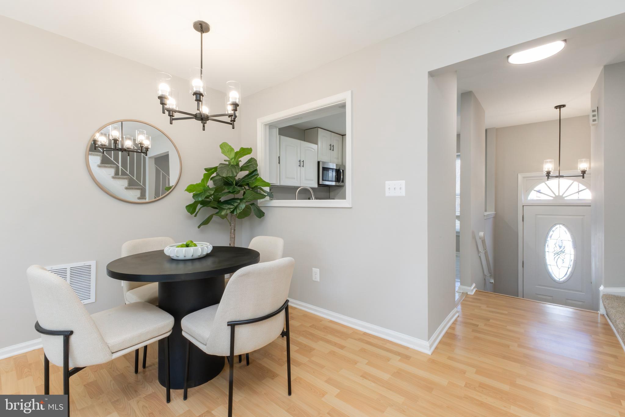 DUNN LORING VILLAGE - Residential