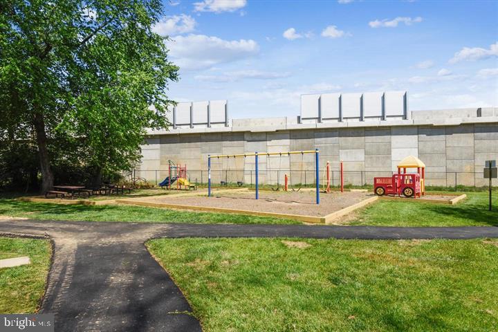 DUNN LORING VILLAGE - Residential