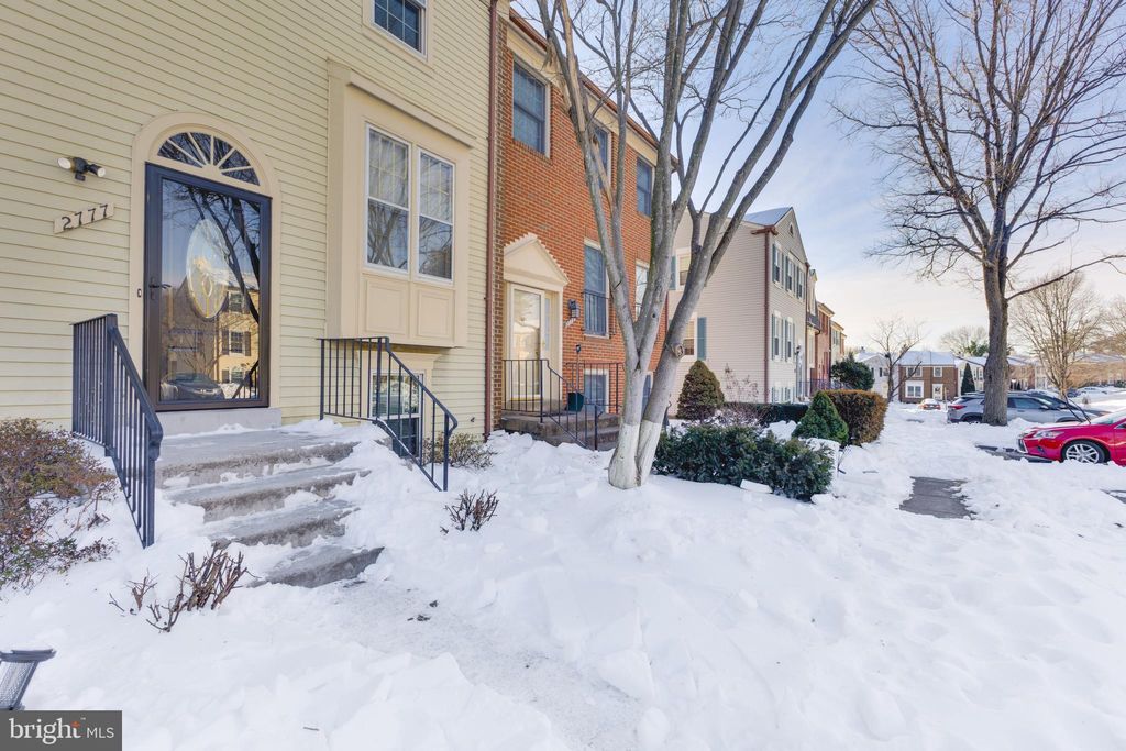 Photo of 2777 Grovemore Lane, VIENNA, VA 22180 (MLS # VAFX2288608)