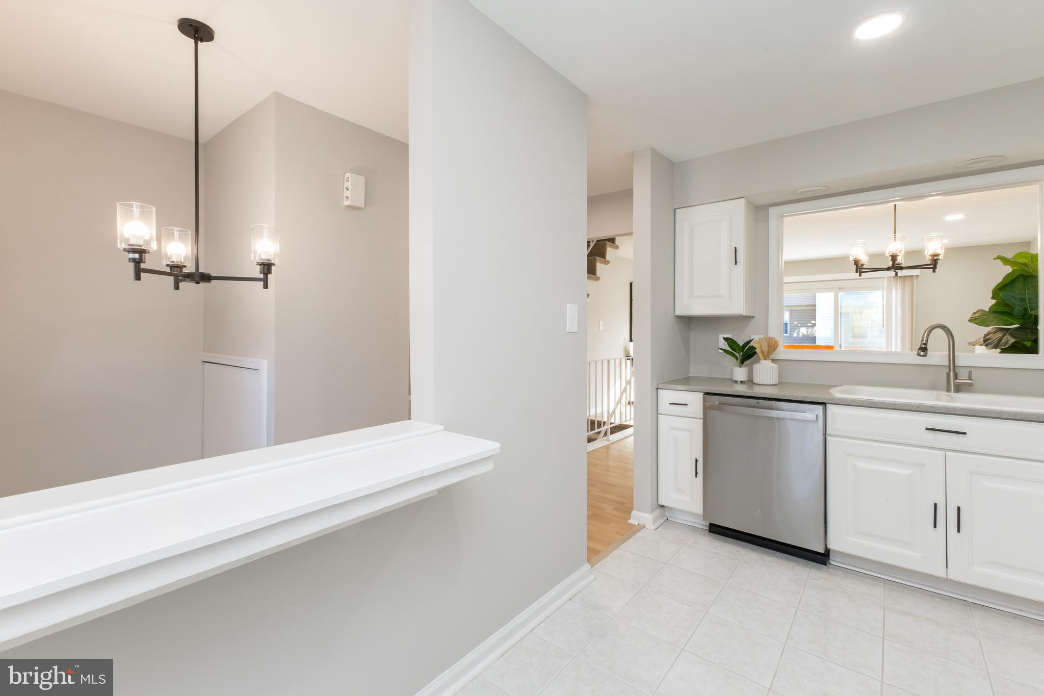 DUNN LORING VILLAGE - Residential