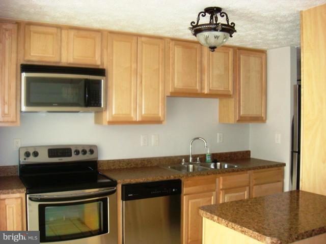 NEWINGTON FOREST - Residential Lease