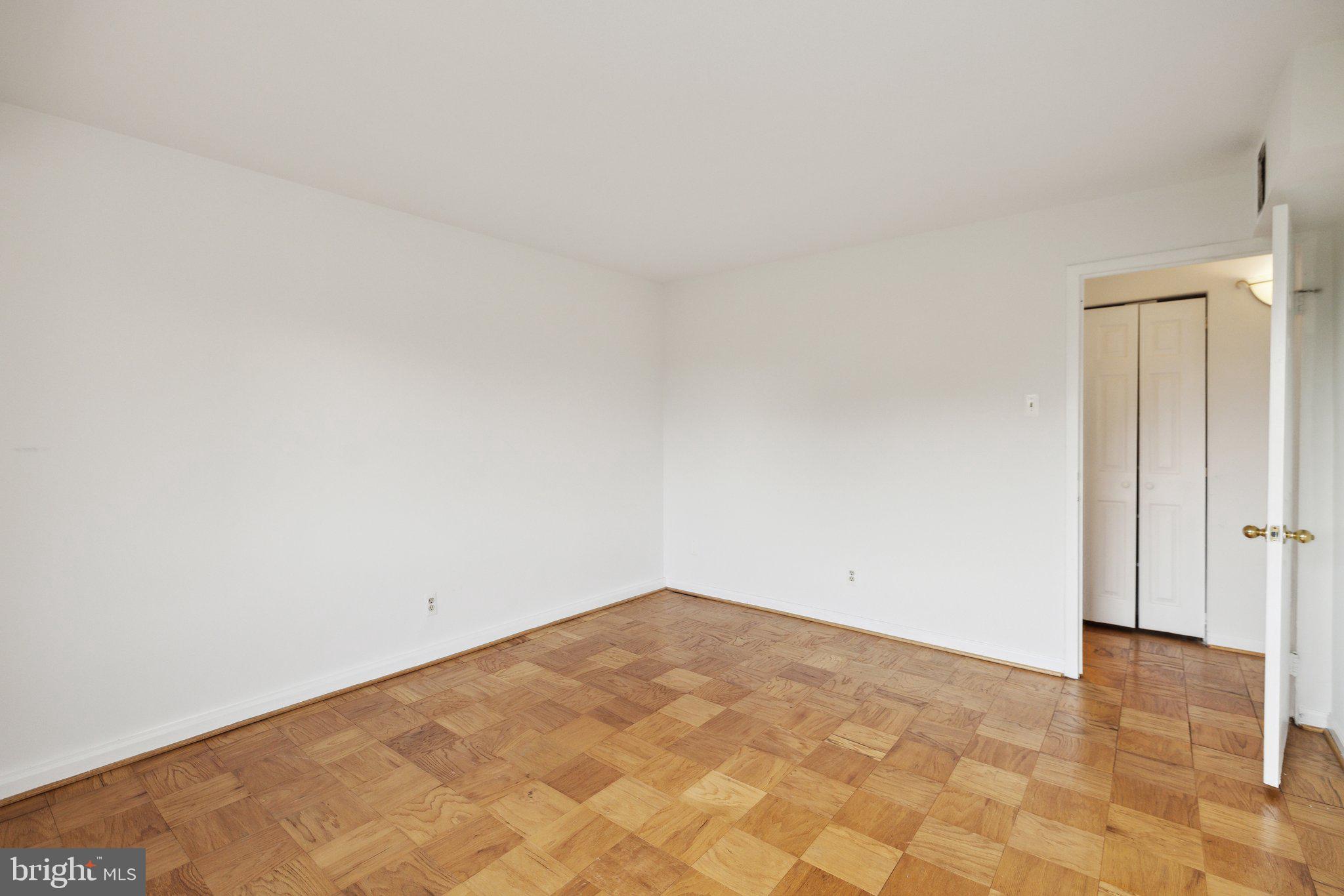 THAYER TOWERS - Residential