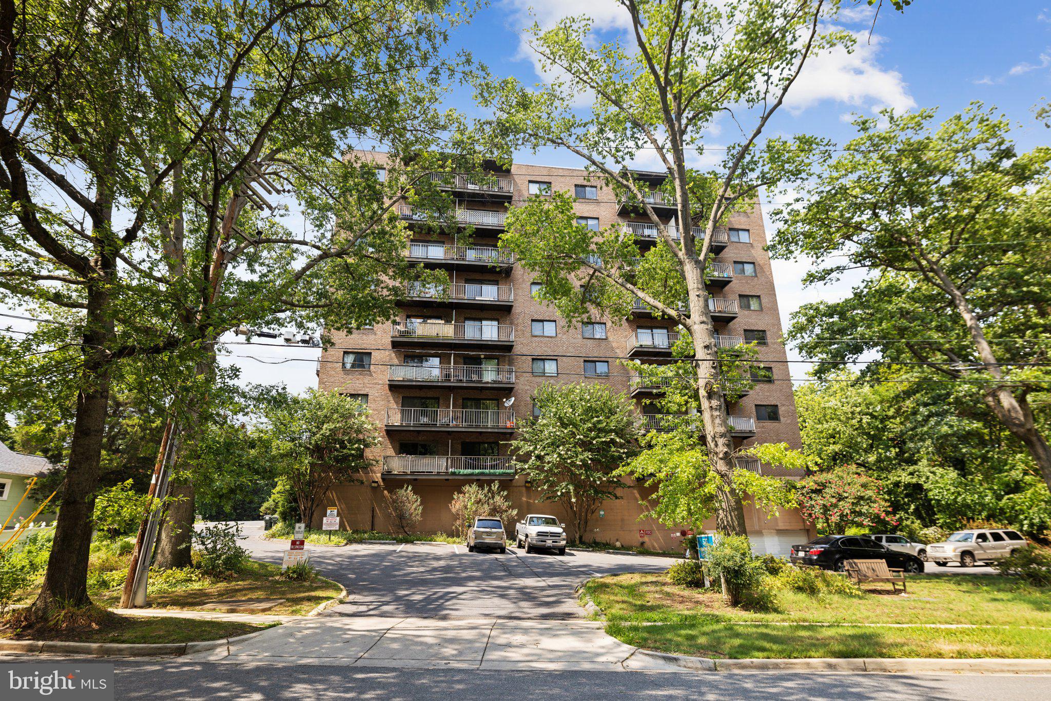THAYER TOWERS - Residential