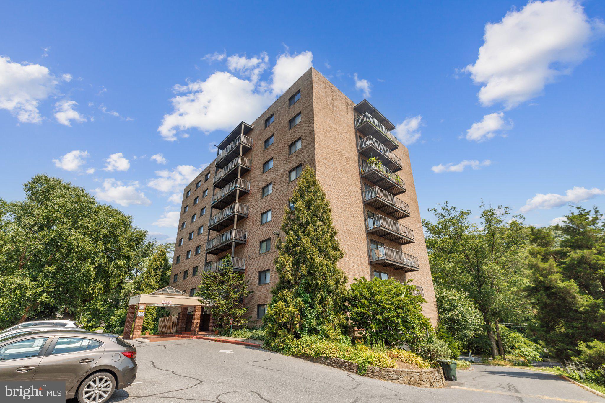 THAYER TOWERS - Residential