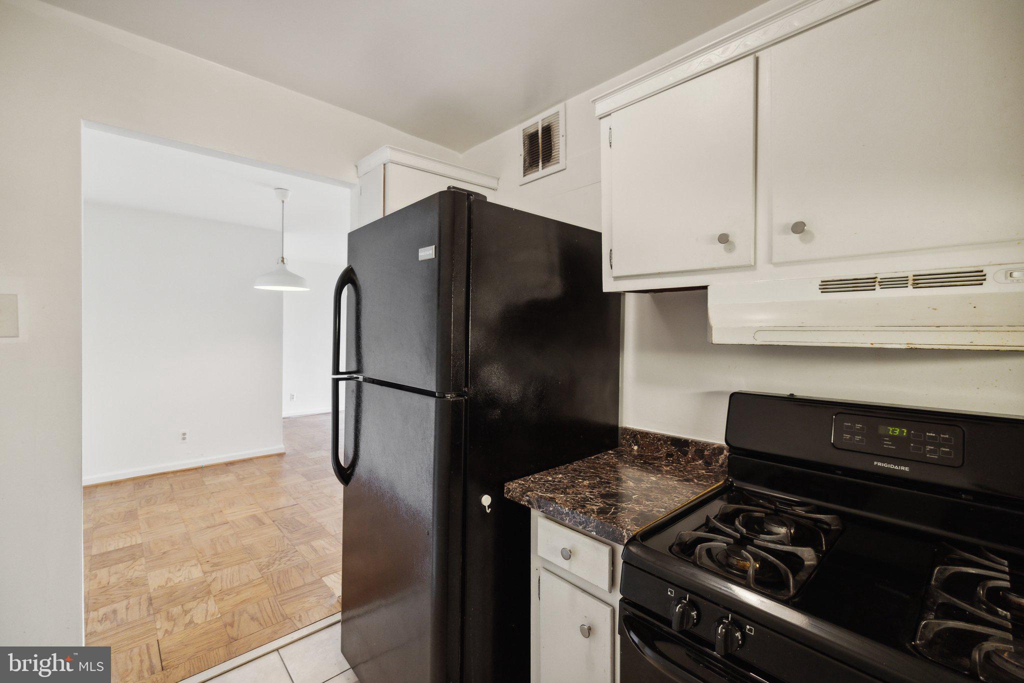 THAYER TOWERS - Residential