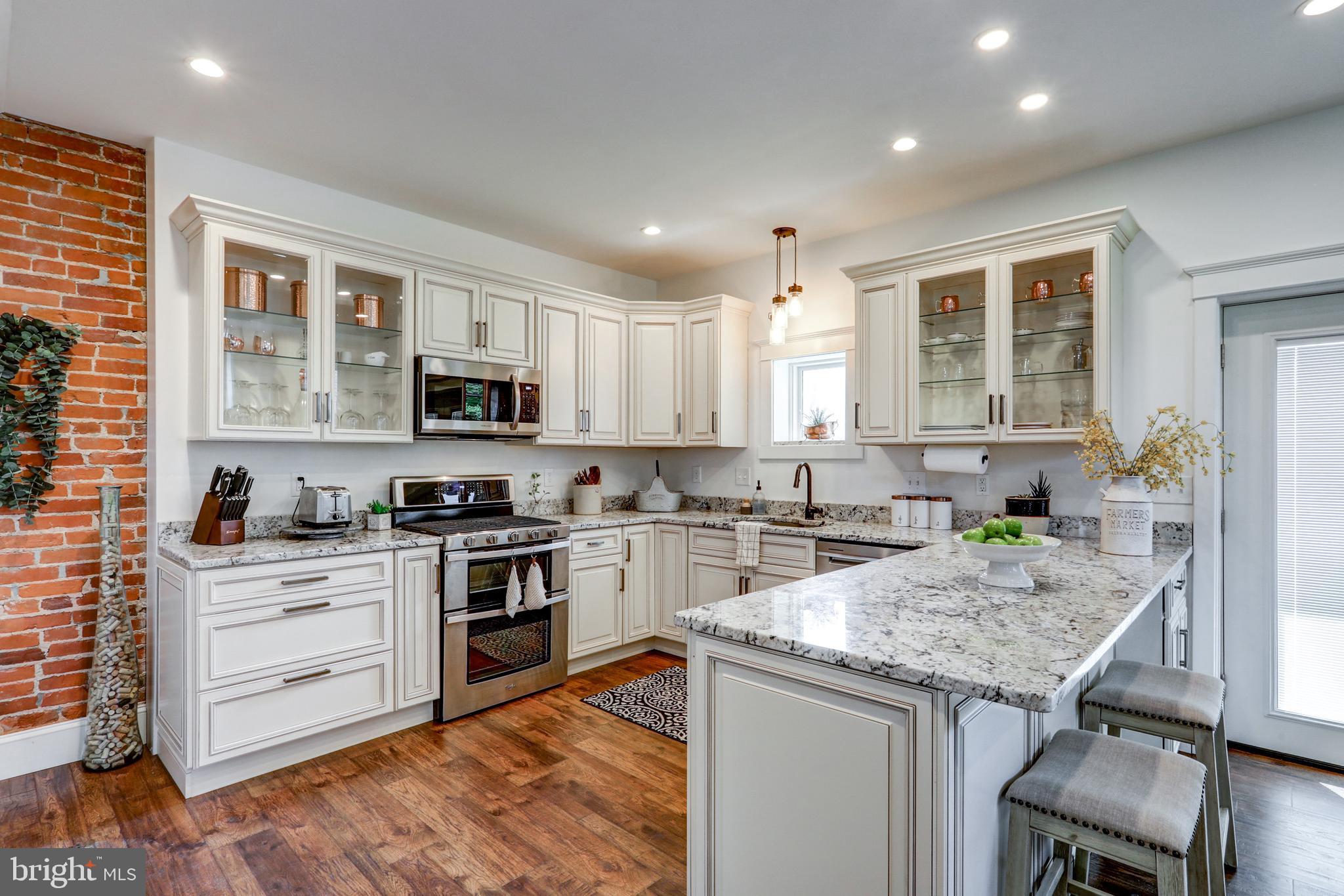 LANCASTER - Residential Lease