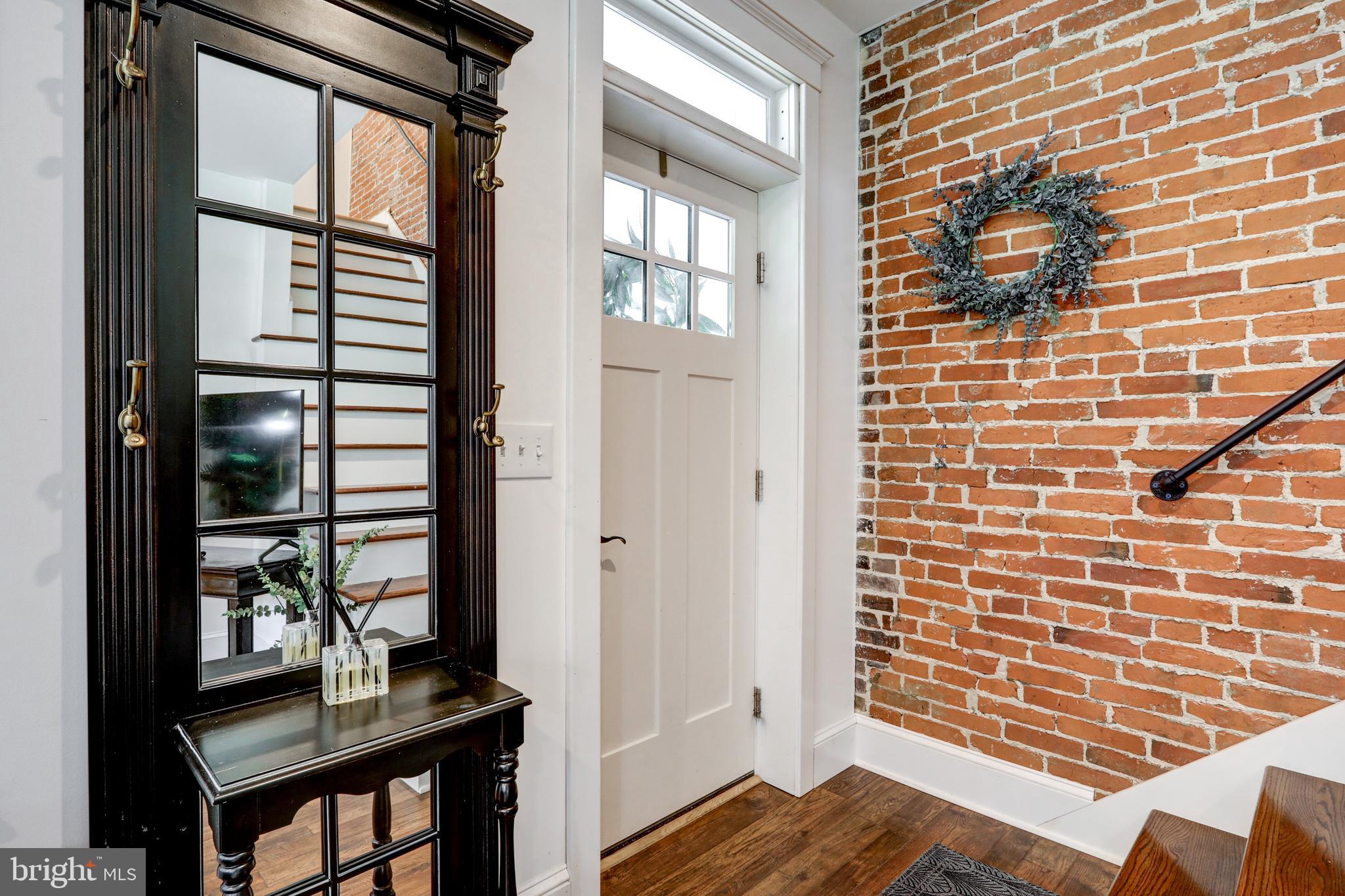 LANCASTER - Residential Lease