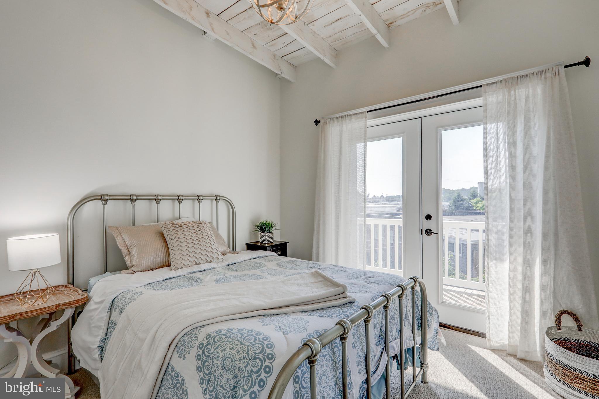 LANCASTER - Residential Lease