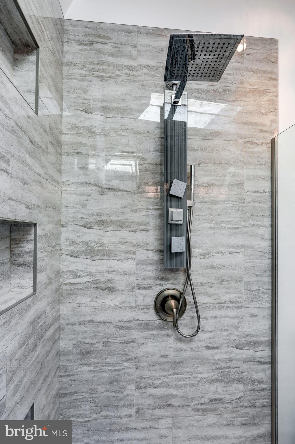 LANCASTER - Residential Lease