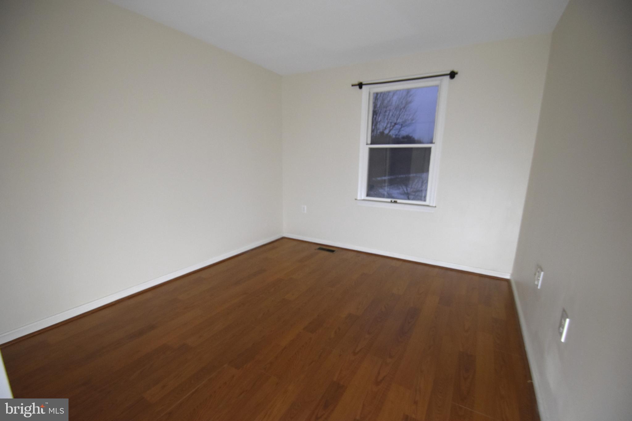 COLONY VILLAGE - Residential Lease