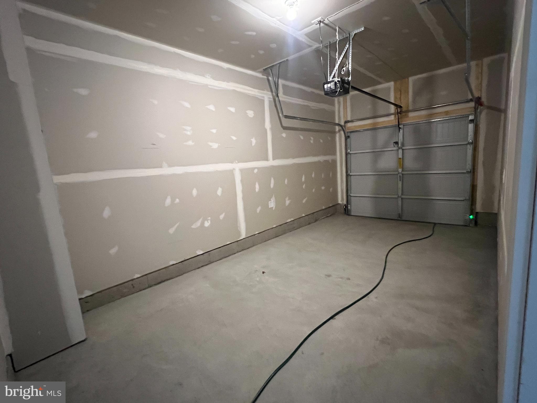 VALLEY VIEW - Residential Lease