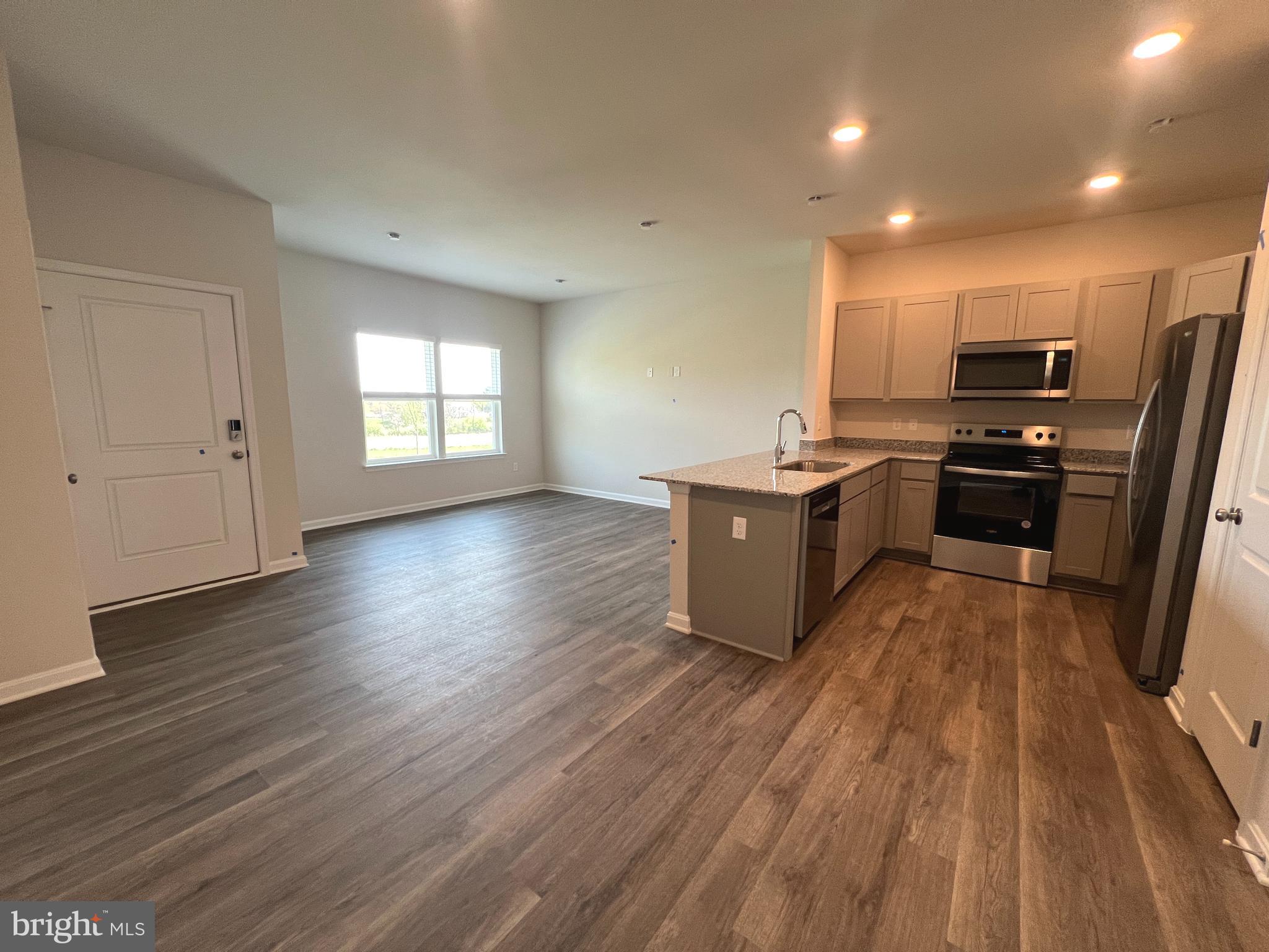 VALLEY VIEW - Residential Lease