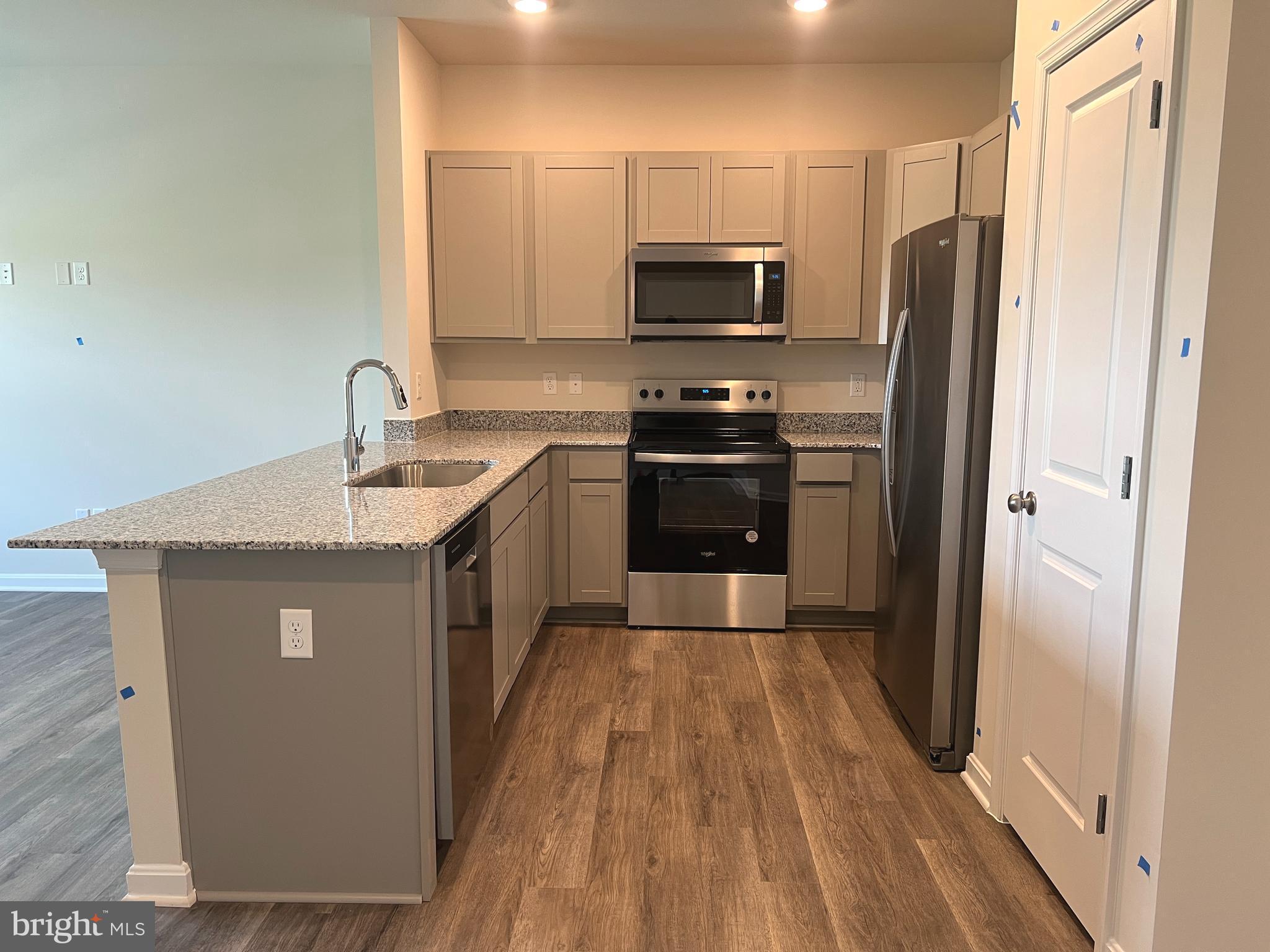 VALLEY VIEW - Residential Lease