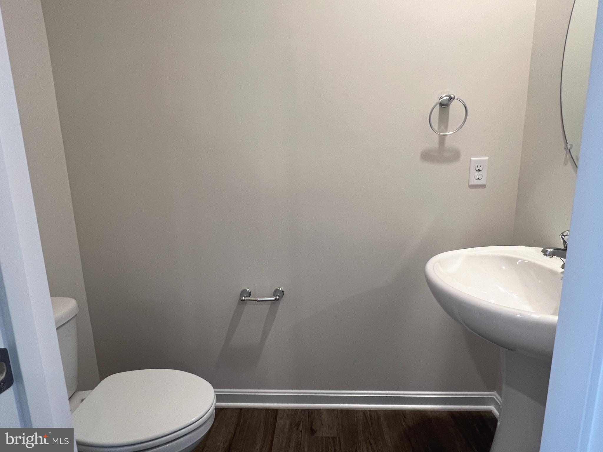 VALLEY VIEW - Residential Lease