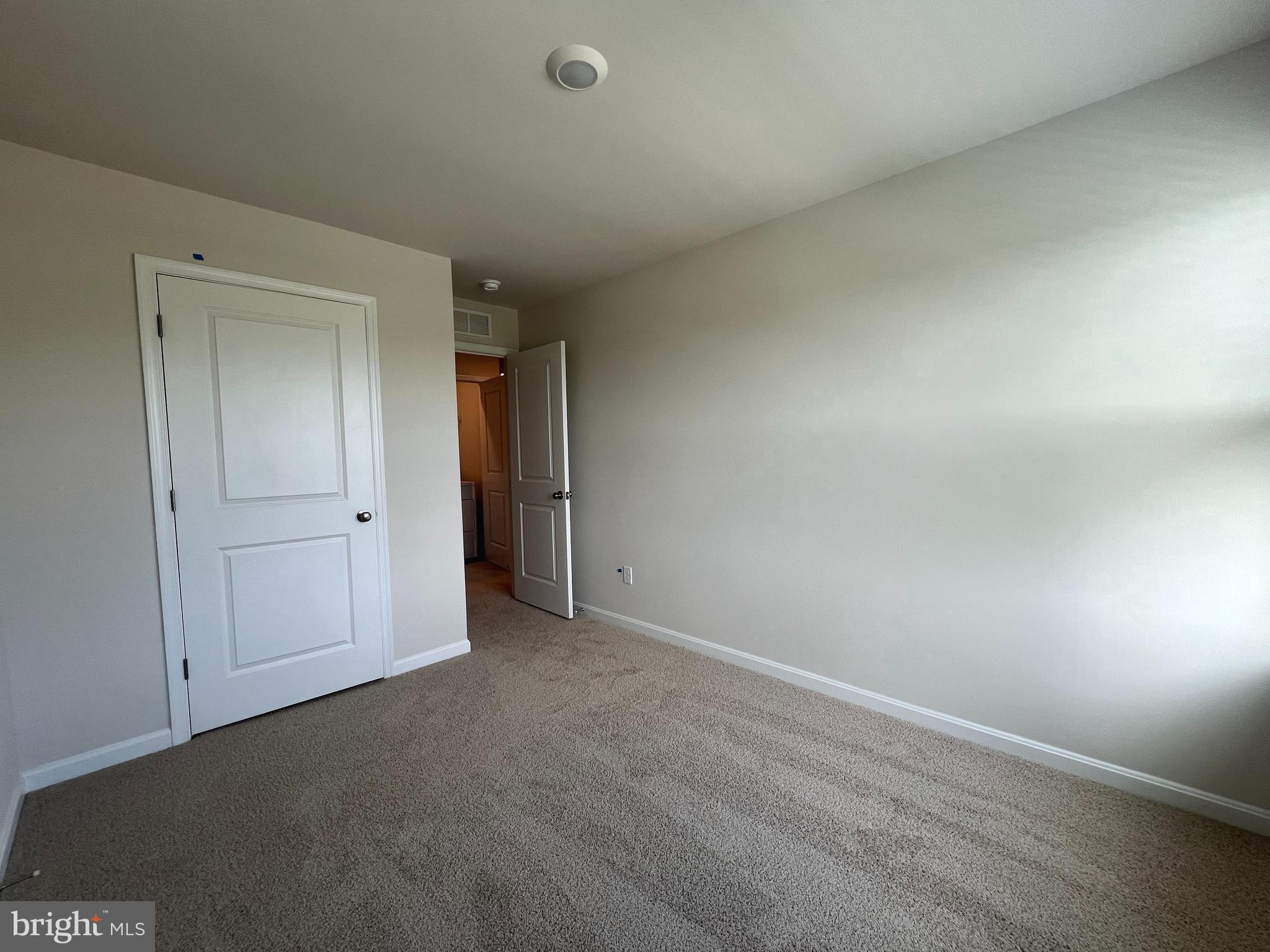 VALLEY VIEW - Residential Lease