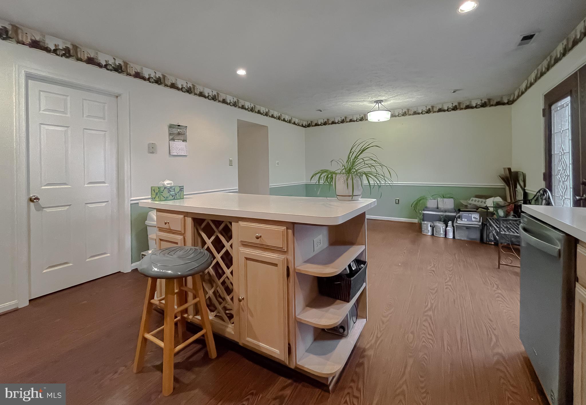 DORCHESTER - ST. CHARLES - Residential