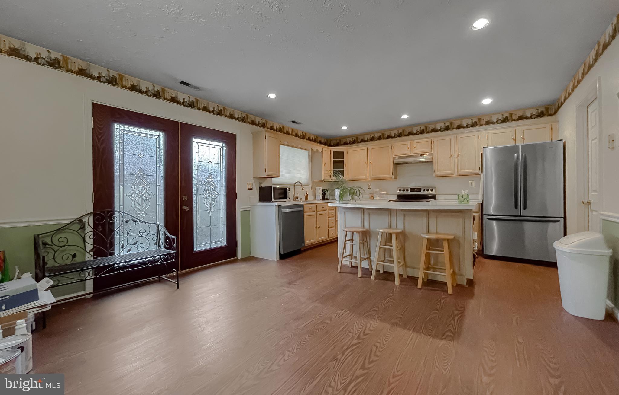 DORCHESTER - ST. CHARLES - Residential