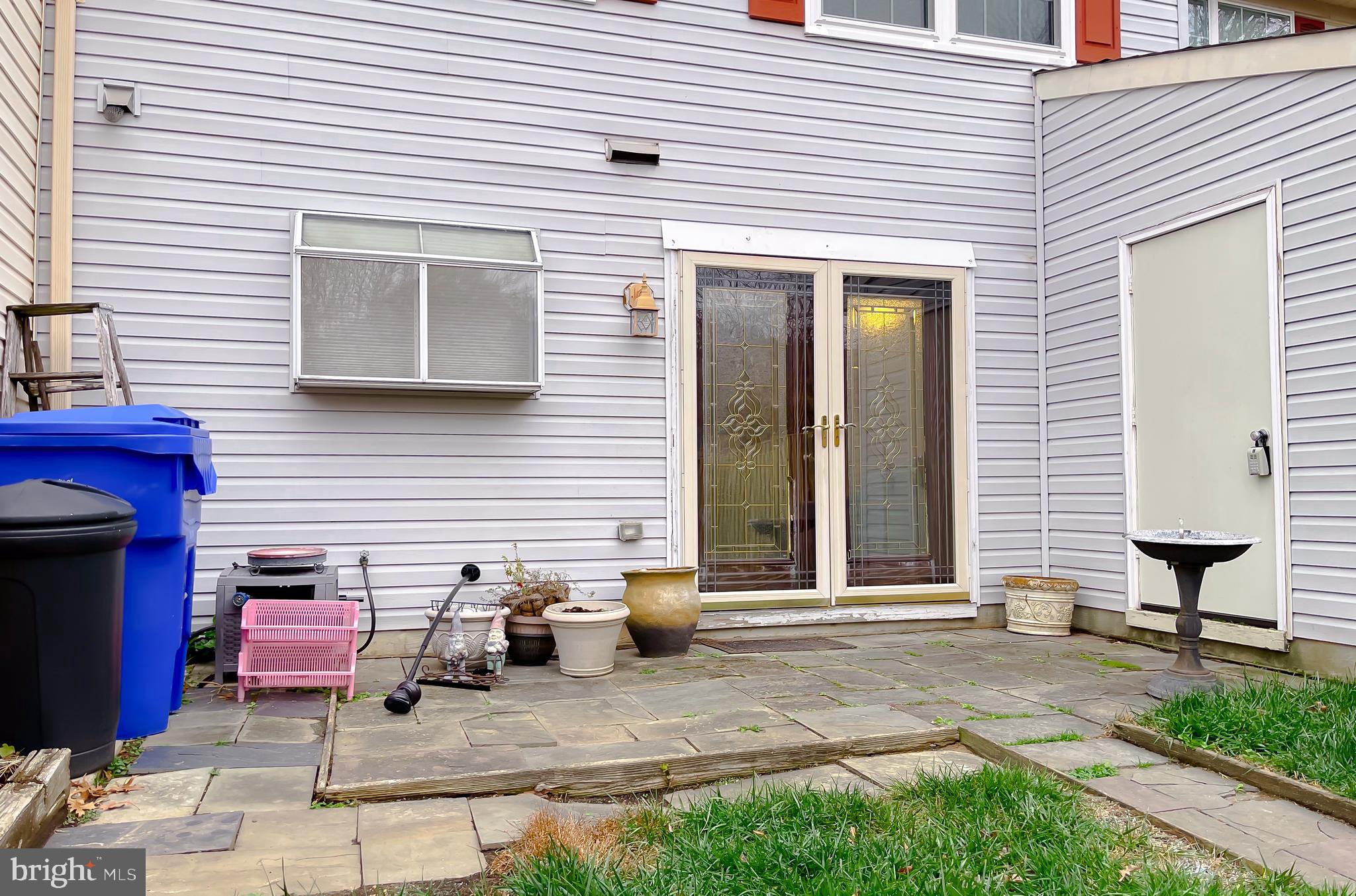 DORCHESTER - ST. CHARLES - Residential