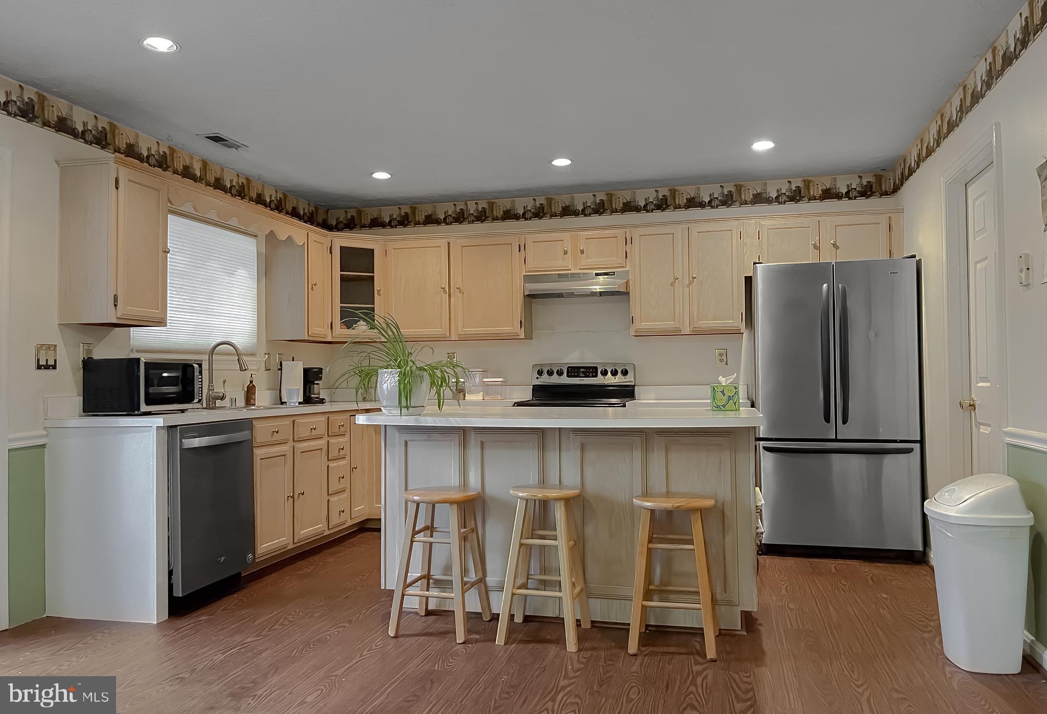 DORCHESTER - ST. CHARLES - Residential