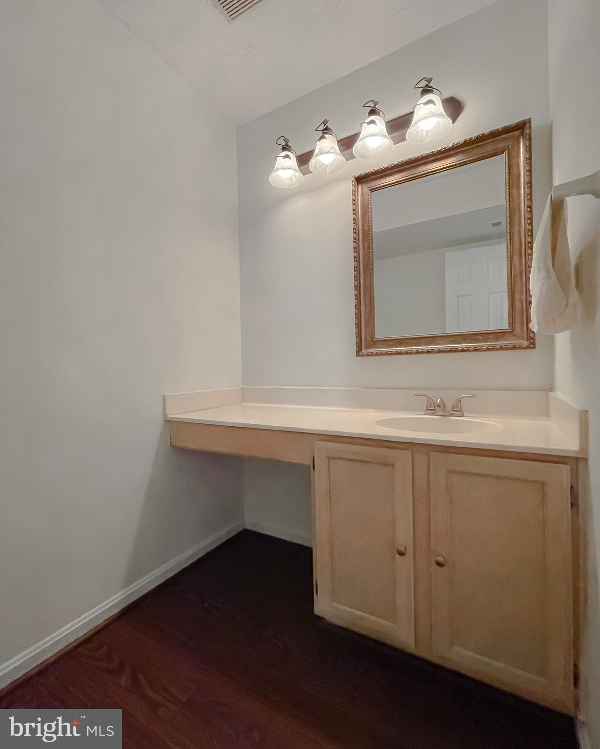 DORCHESTER - ST. CHARLES - Residential