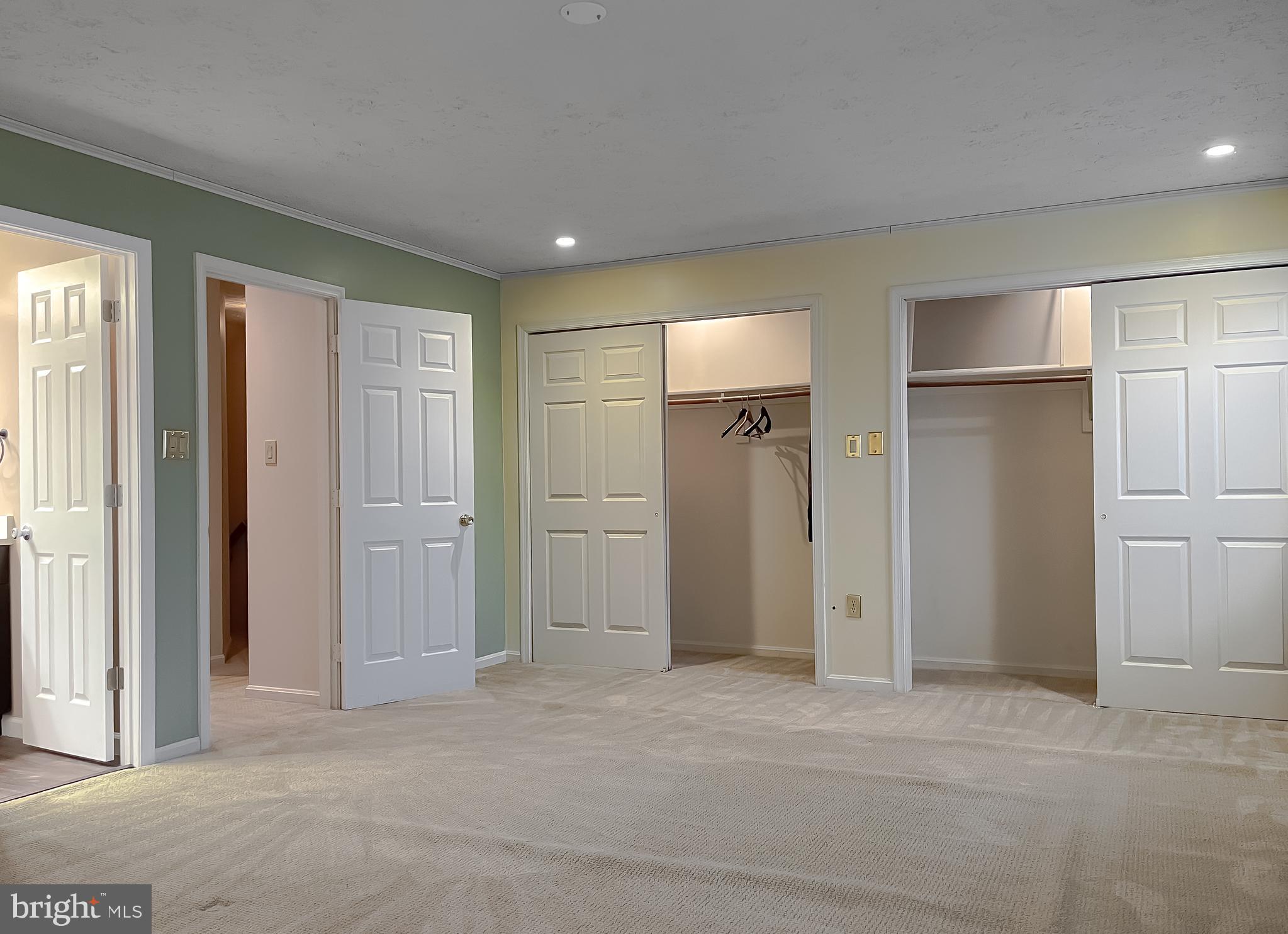 DORCHESTER - ST. CHARLES - Residential