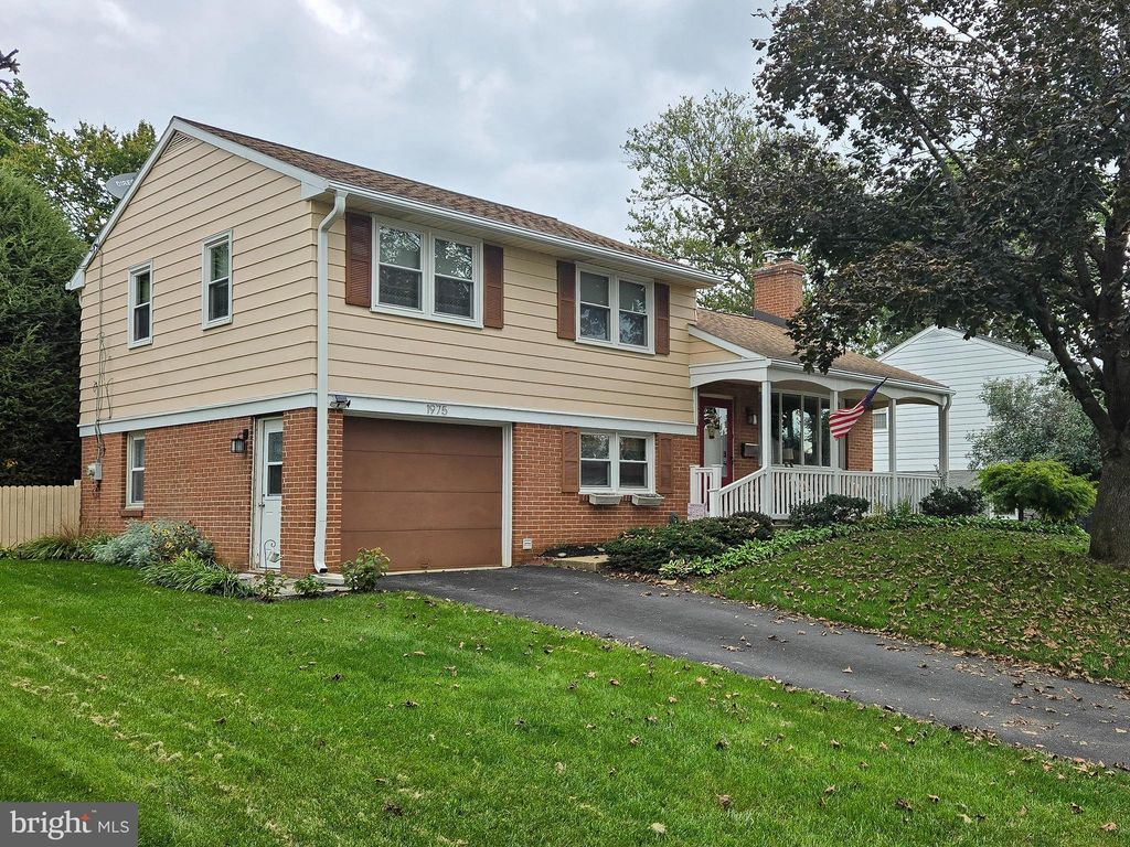 Photo of 1975 Larch Avenue, EAST PETERSBURG, PA 17520 (MLS # PALA2077646)