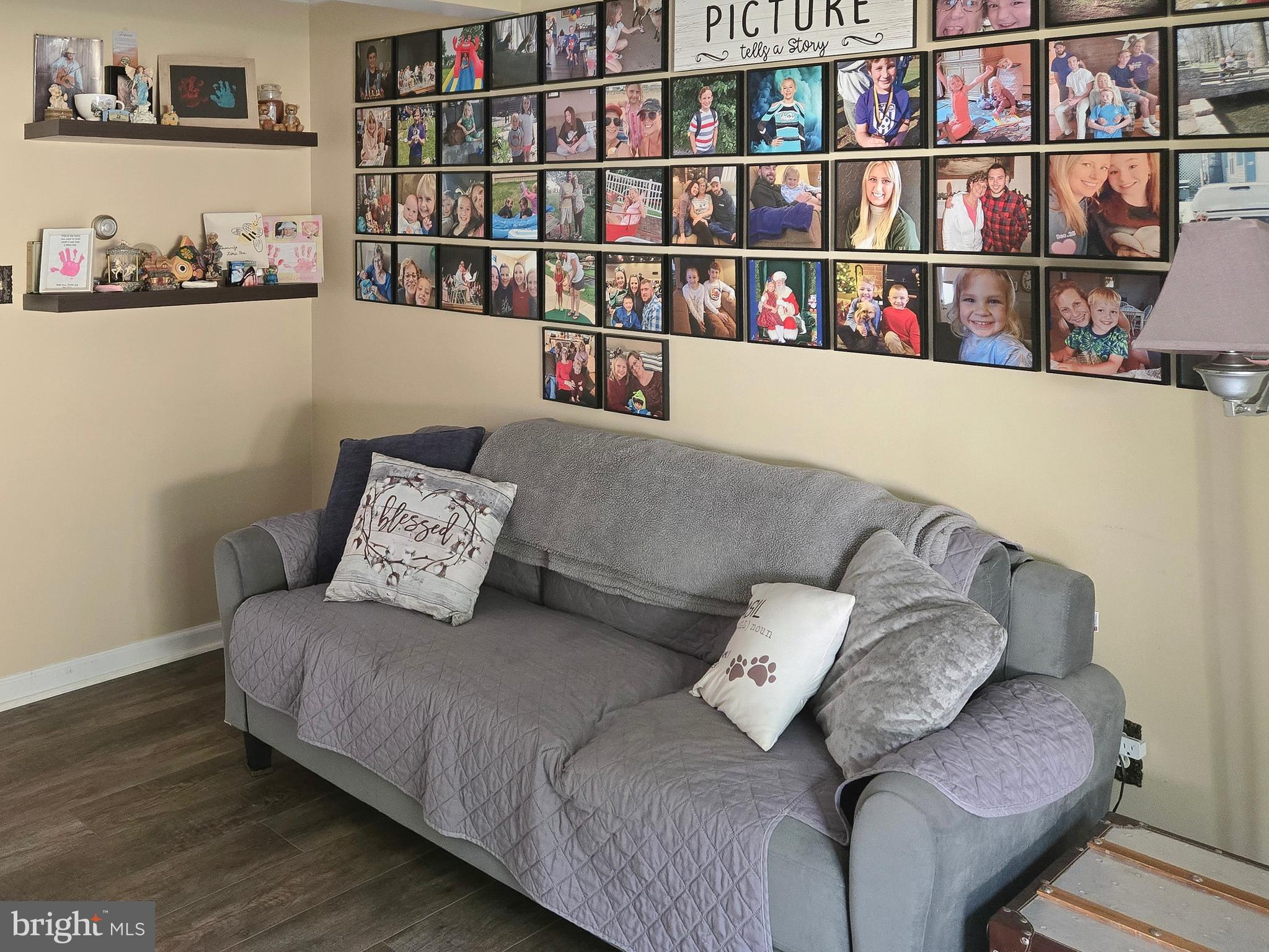 EAST PETERSBURG - Residential