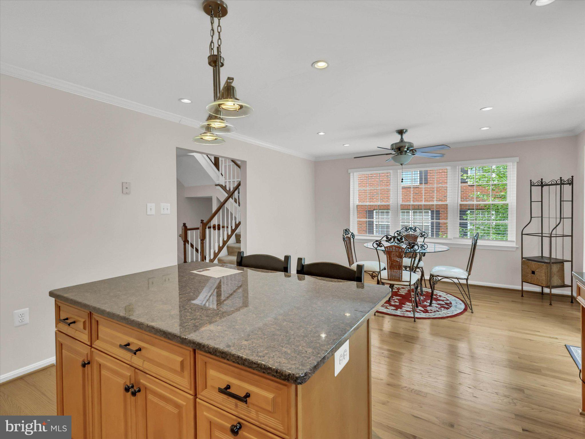 GOLDSBOROUGH MANOR - Residential