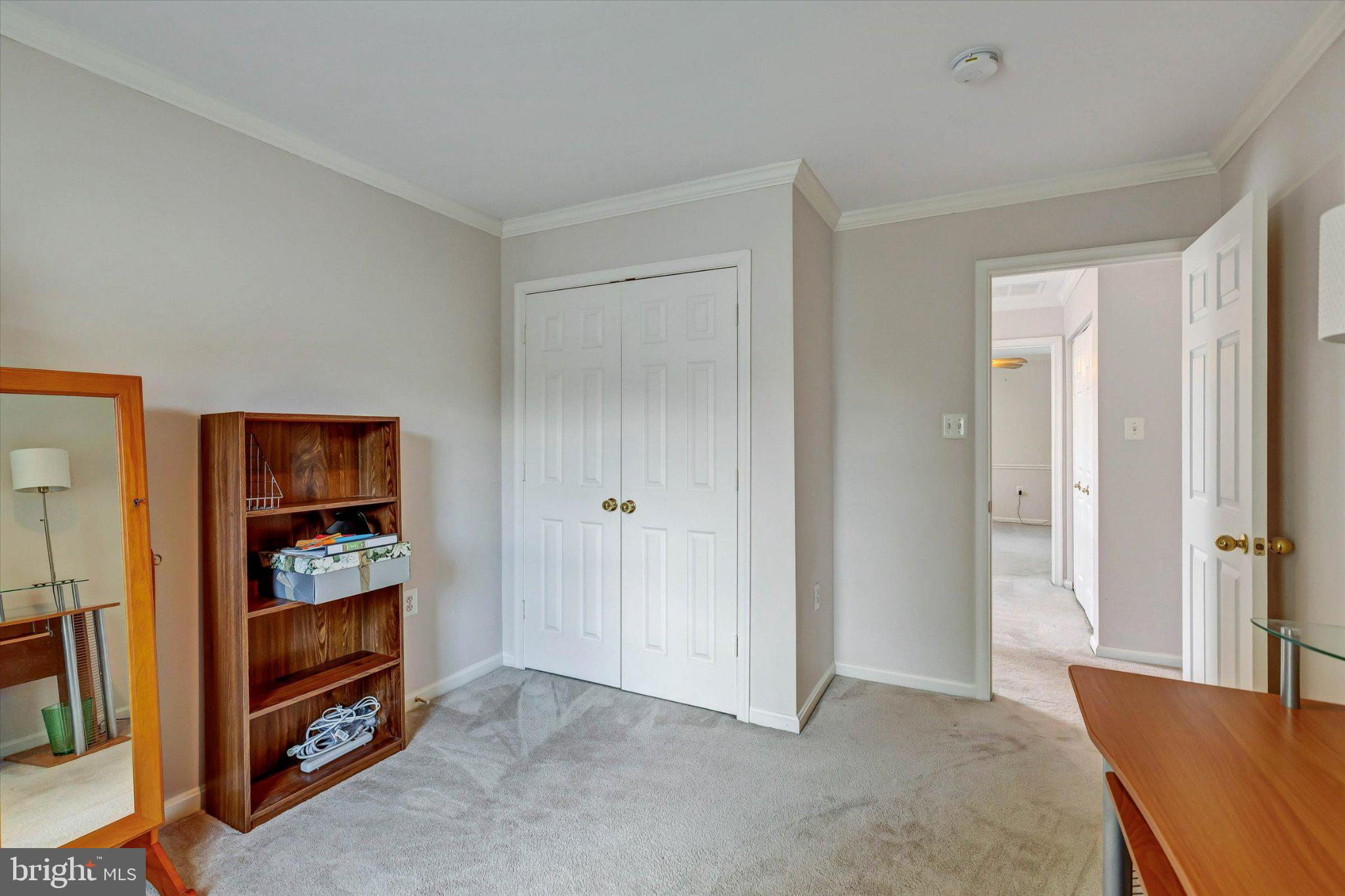 GOLDSBOROUGH MANOR - Residential
