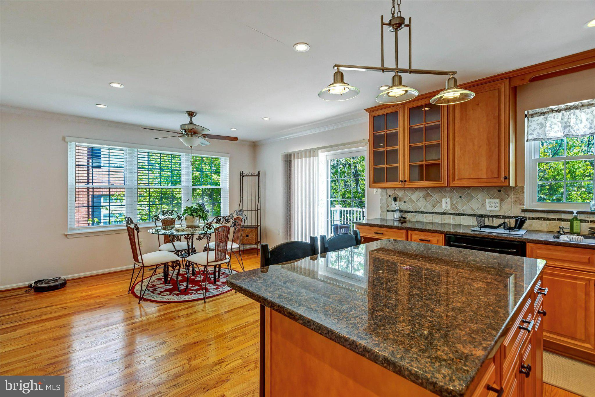 GOLDSBOROUGH MANOR - Residential
