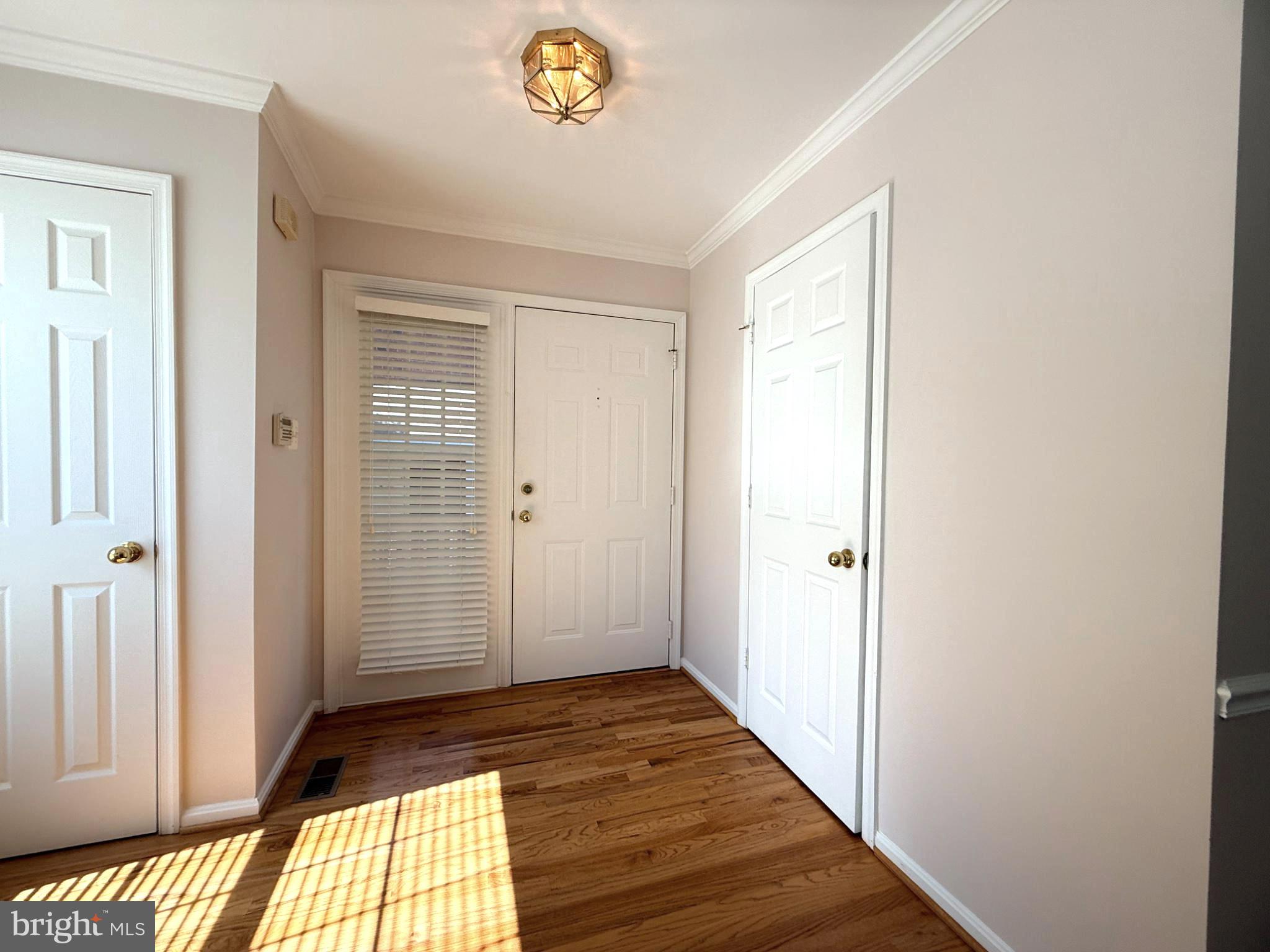 GOLDSBOROUGH MANOR - Residential