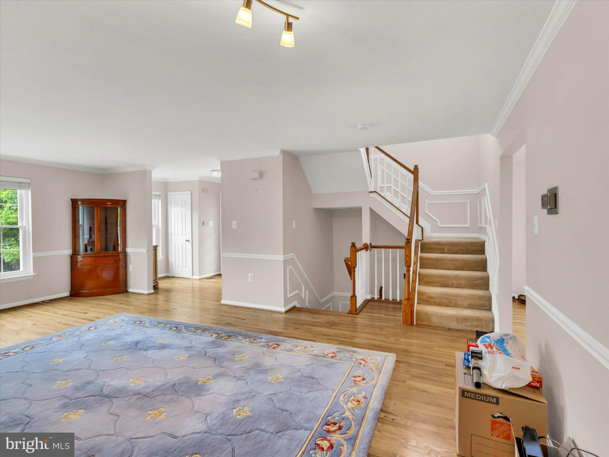 GOLDSBOROUGH MANOR - Residential