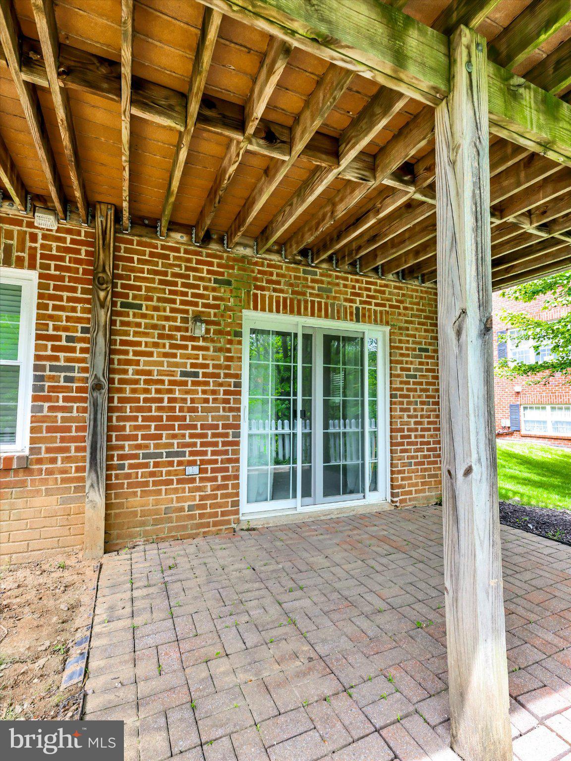 GOLDSBOROUGH MANOR - Residential