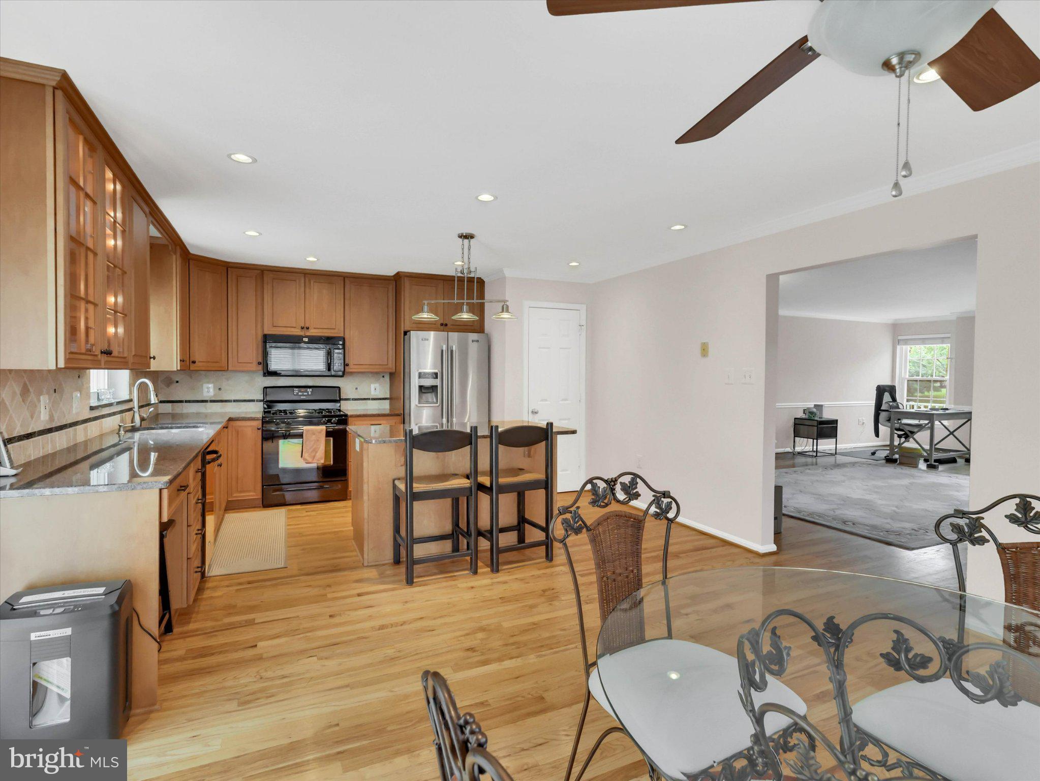 GOLDSBOROUGH MANOR - Residential
