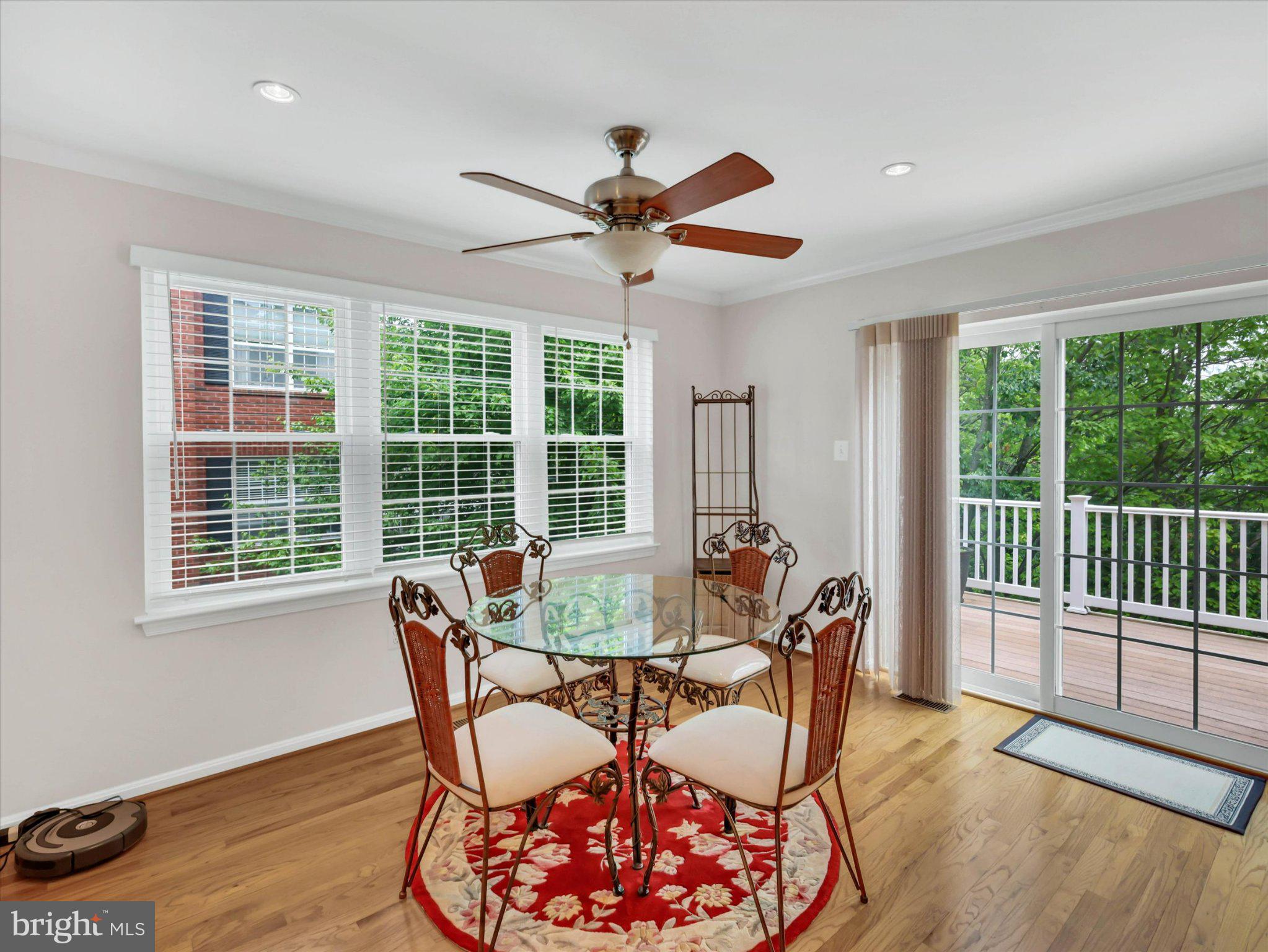 GOLDSBOROUGH MANOR - Residential