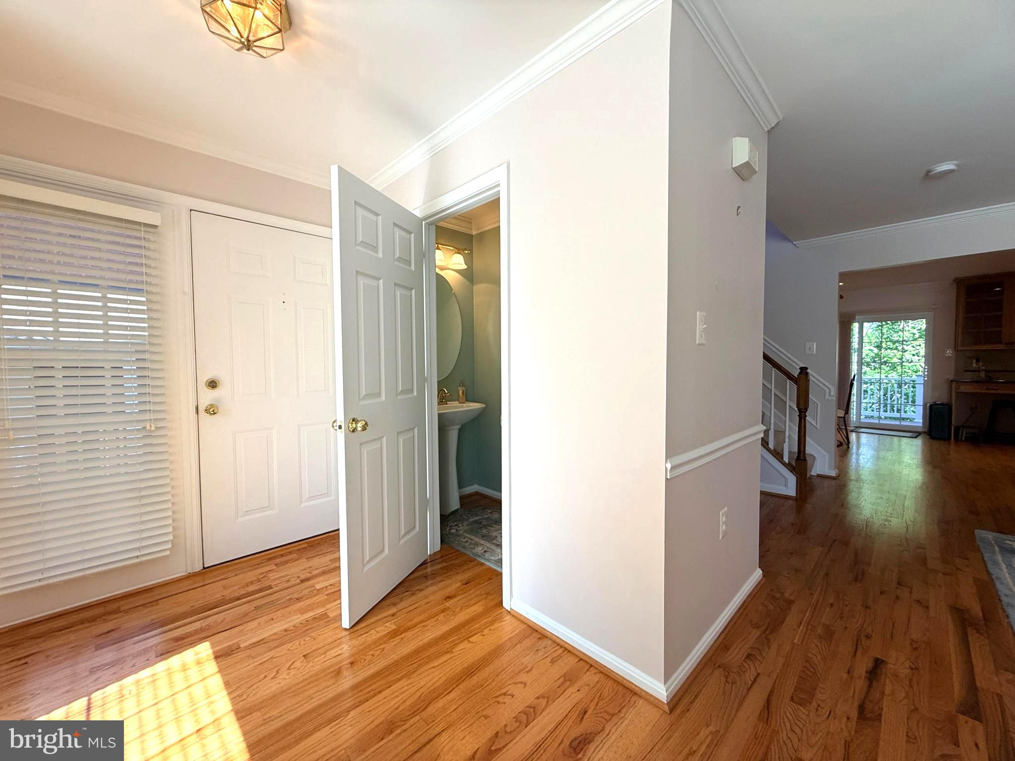 GOLDSBOROUGH MANOR - Residential