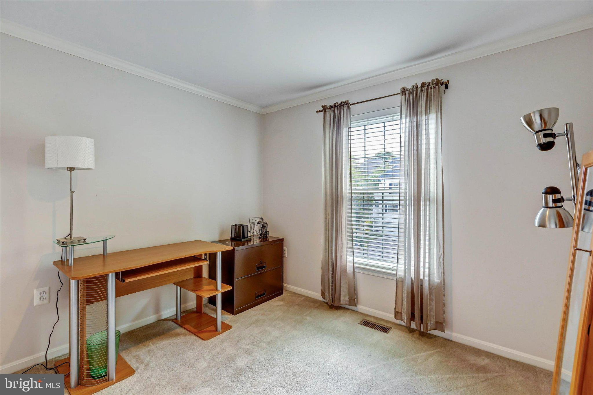GOLDSBOROUGH MANOR - Residential