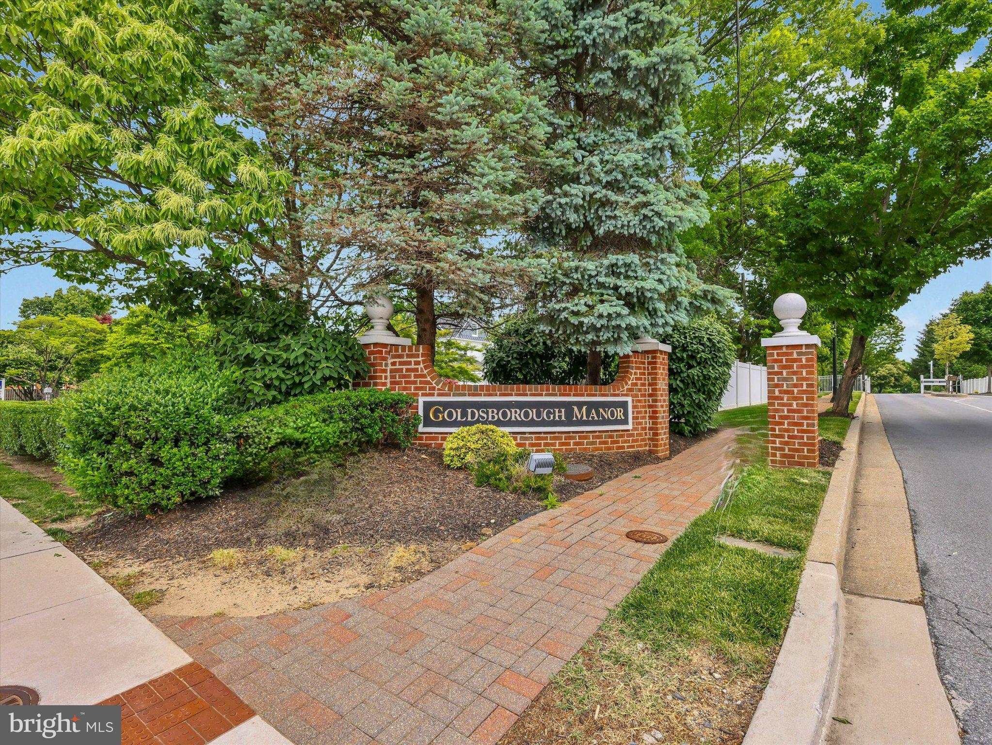 GOLDSBOROUGH MANOR - Residential