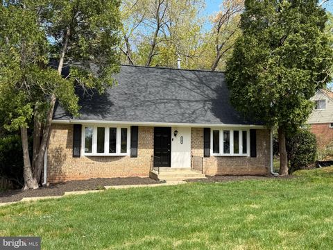 5105 WALPORT LANE FAIRFAX VA 22032