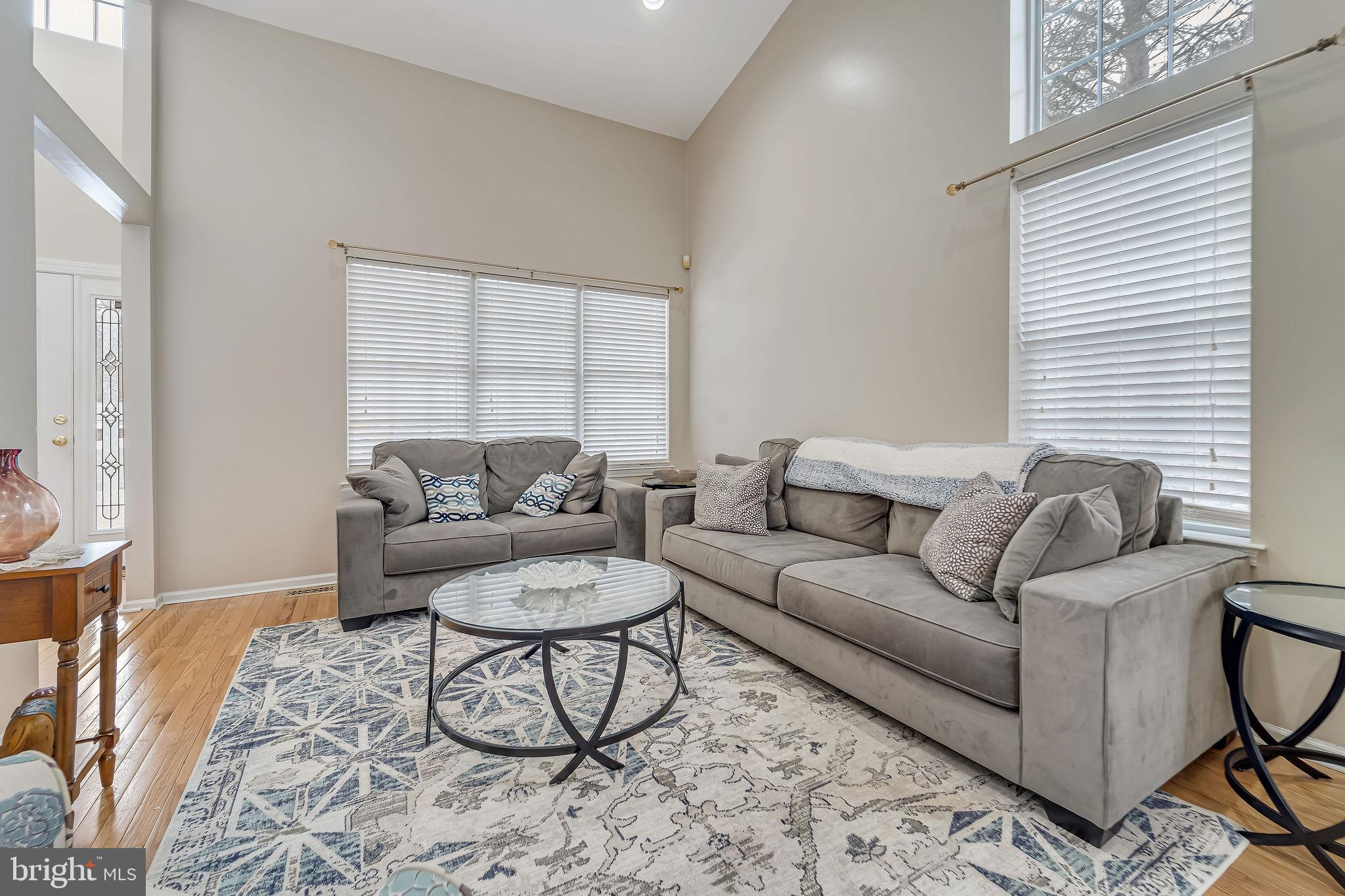 WOOD HILL - Residential