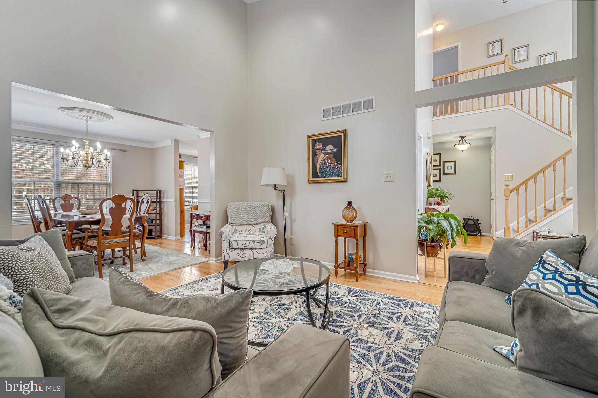 39 W ANNAPOLIS DRIVE