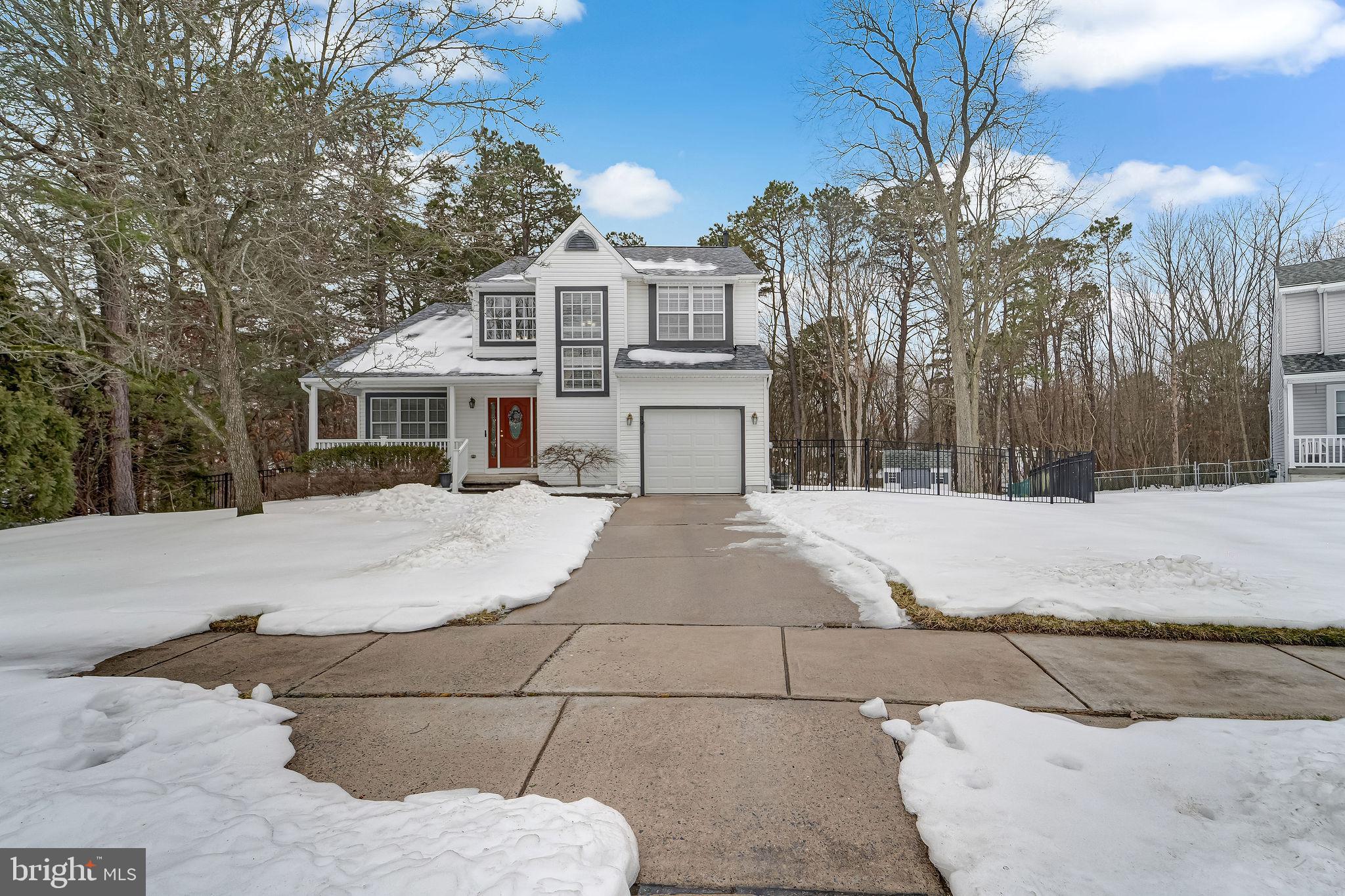 39 W ANNAPOLIS DRIVE