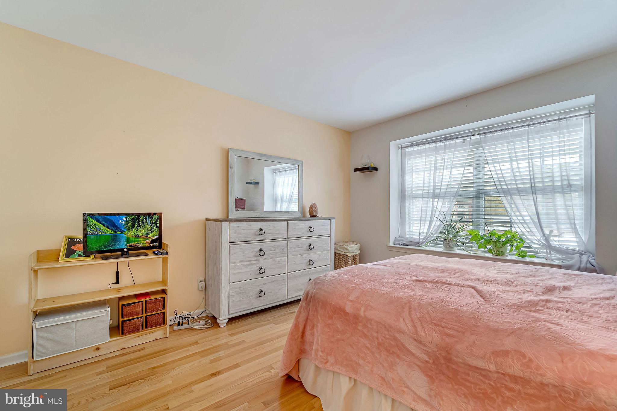 WOOD HILL - Residential