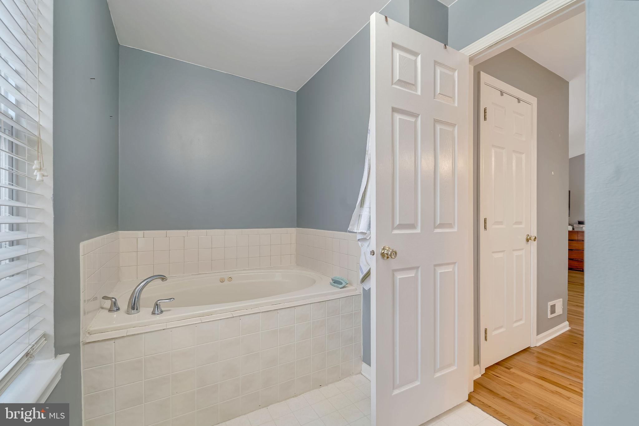 WOOD HILL - Residential